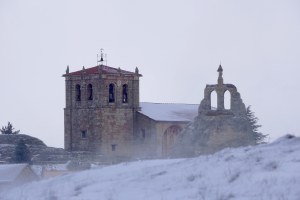 Bajo la ventisca.